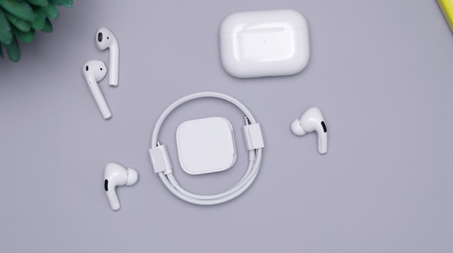 Air Pods Reviews Canada Header